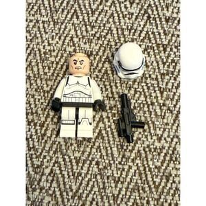 LEGO‎ Star Wars FIRST ORDER STORMTROOPER Minifgure with Blaster